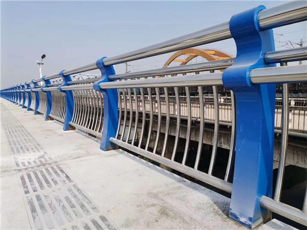 株洲304不锈钢复合管护栏的生产工艺揭秘